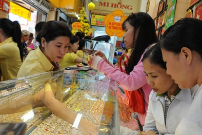 Giá vàng ngày 13/8/2014: Tăng giá do Ukraine dọa chặn đoàn xe viện trợ từ Nga